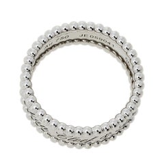 Van Cleef & Arpels Signature Perlée Bague en or blanc 18K Taille 56