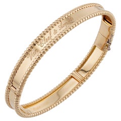 VAN CLEEF & ARPELS Perlee Signature Bracelet de taille moyenne en or jaune 18 carats