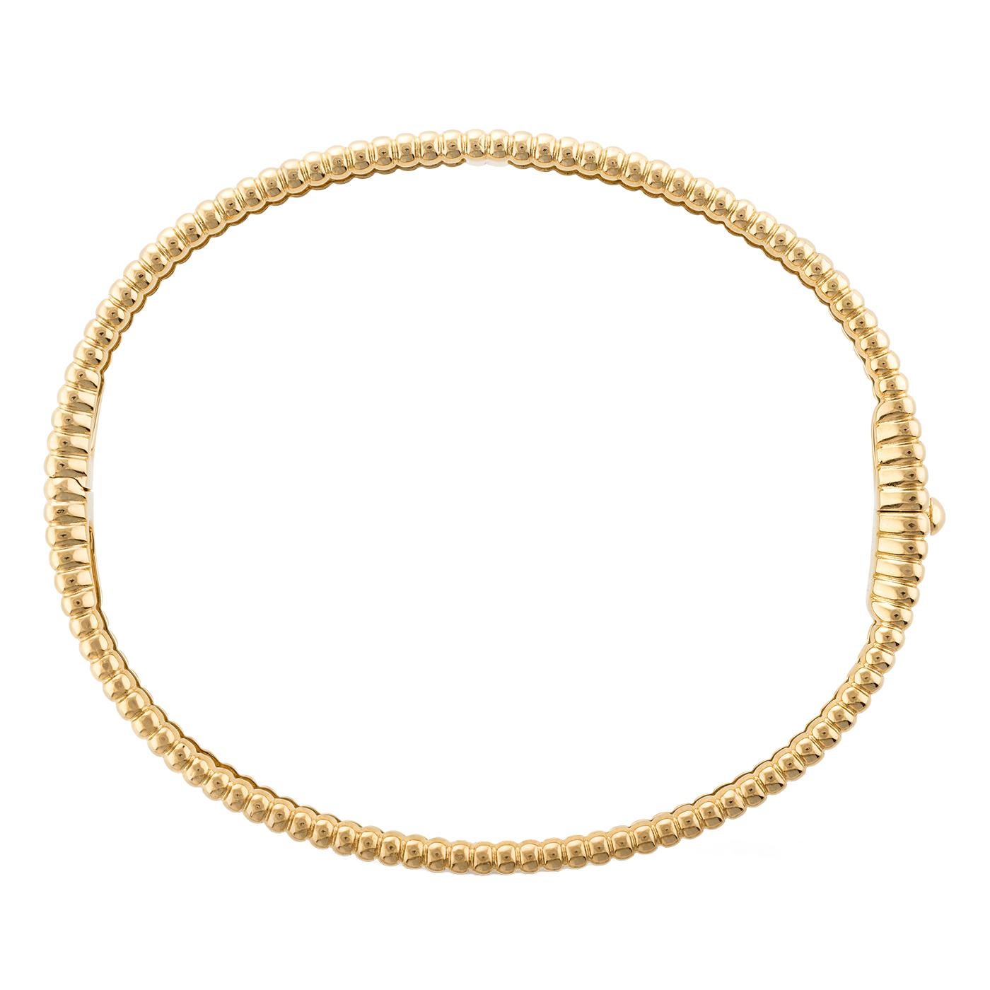 Moderniste Van Cleef & Arpels Bracelet Perlée Signature Or Jaune 18K Petit Modèle en vente