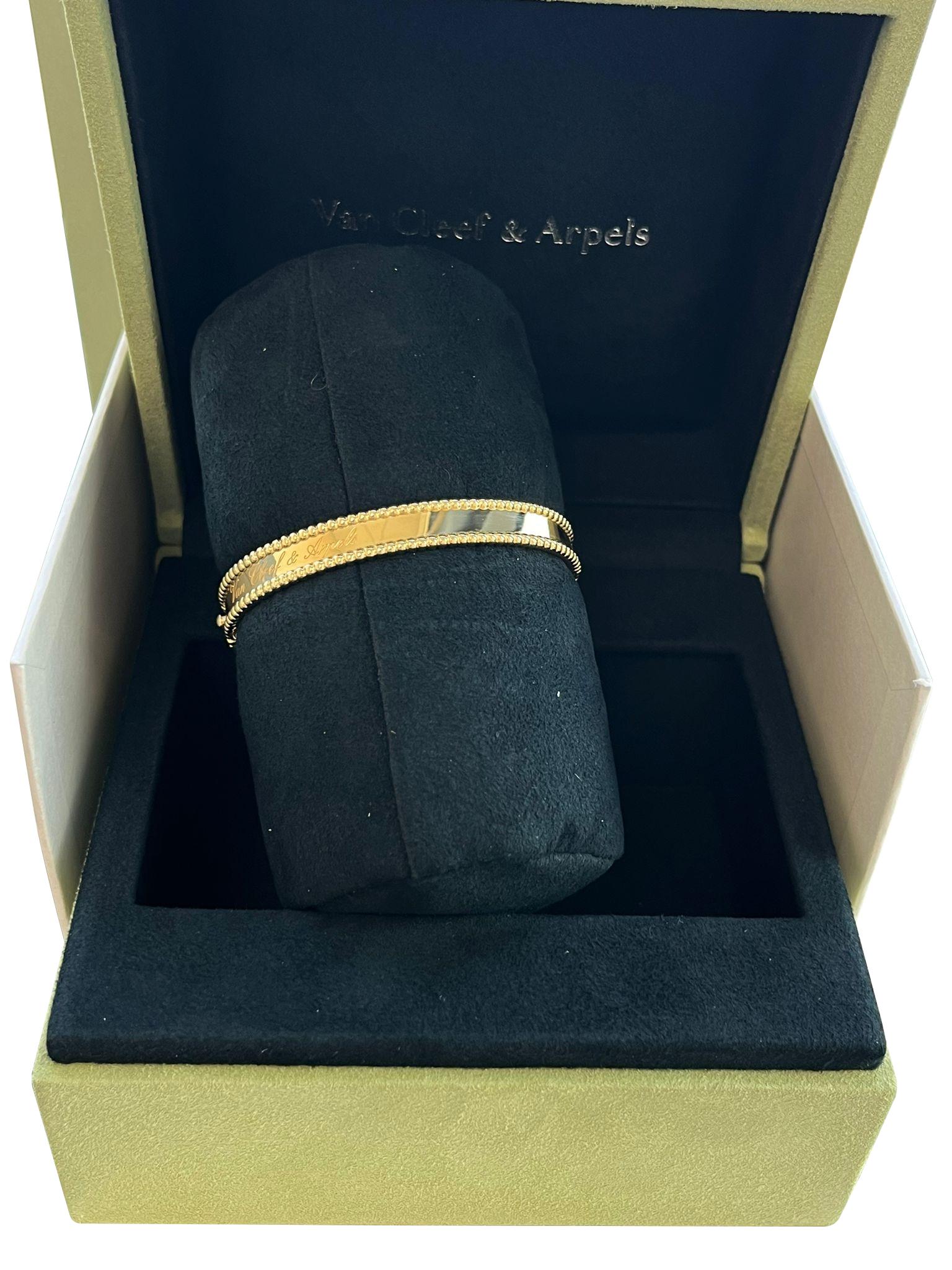 Van Cleef & Arpels Bracelet Perlée Signature Or Jaune 18K Petit Modèle en vente 1