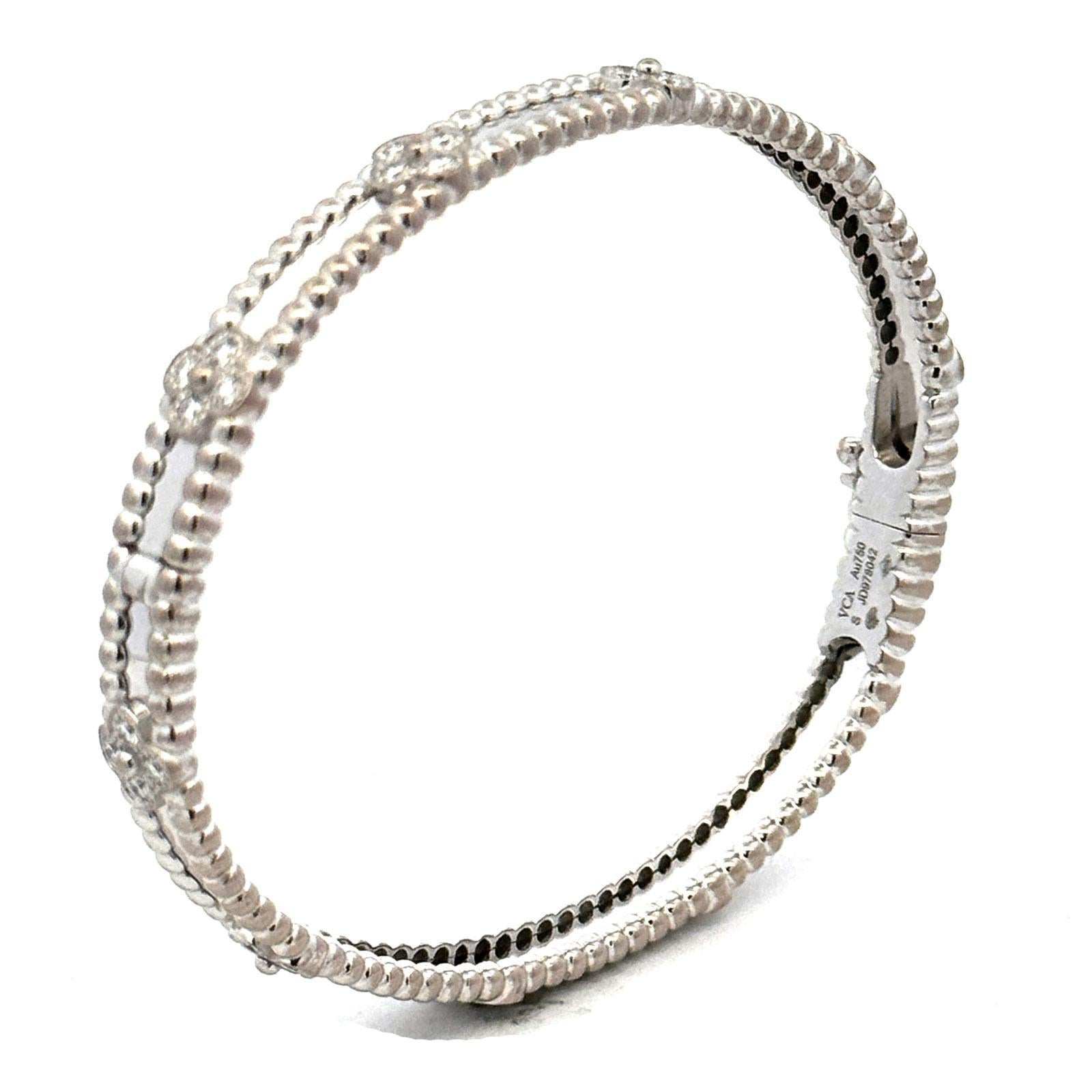 Moderne Van Cleef & Arpels Bracelet Perlée Sweet Clovers Diamant or blanc 18K en vente