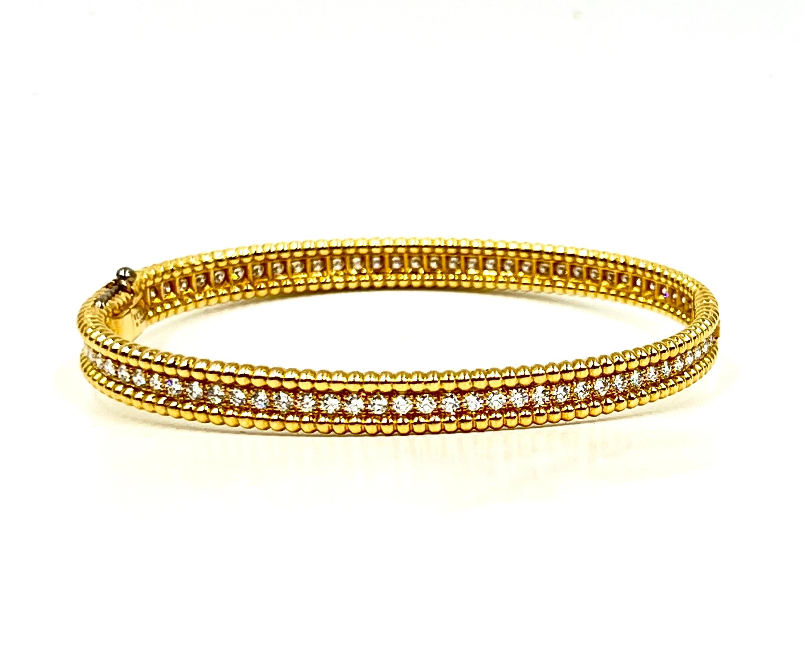 Round Cut Van Cleef & Arpels Perlée Yellow Gold Diamond Bracelet, Size Small
