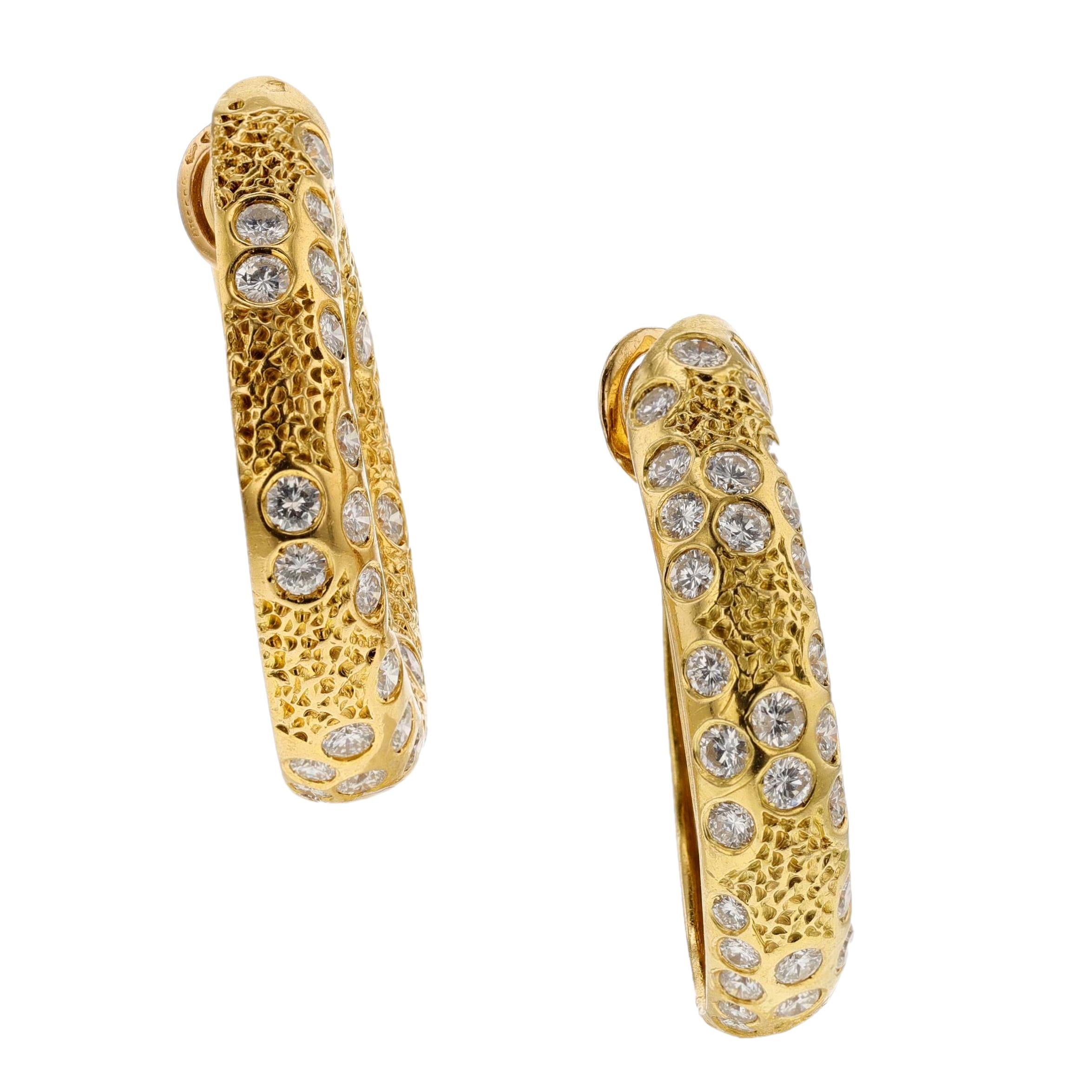 Van Cleef & Arpels (Péry et Fils) Diamond and Gold Hoop Earrings In Excellent Condition In New York, NY