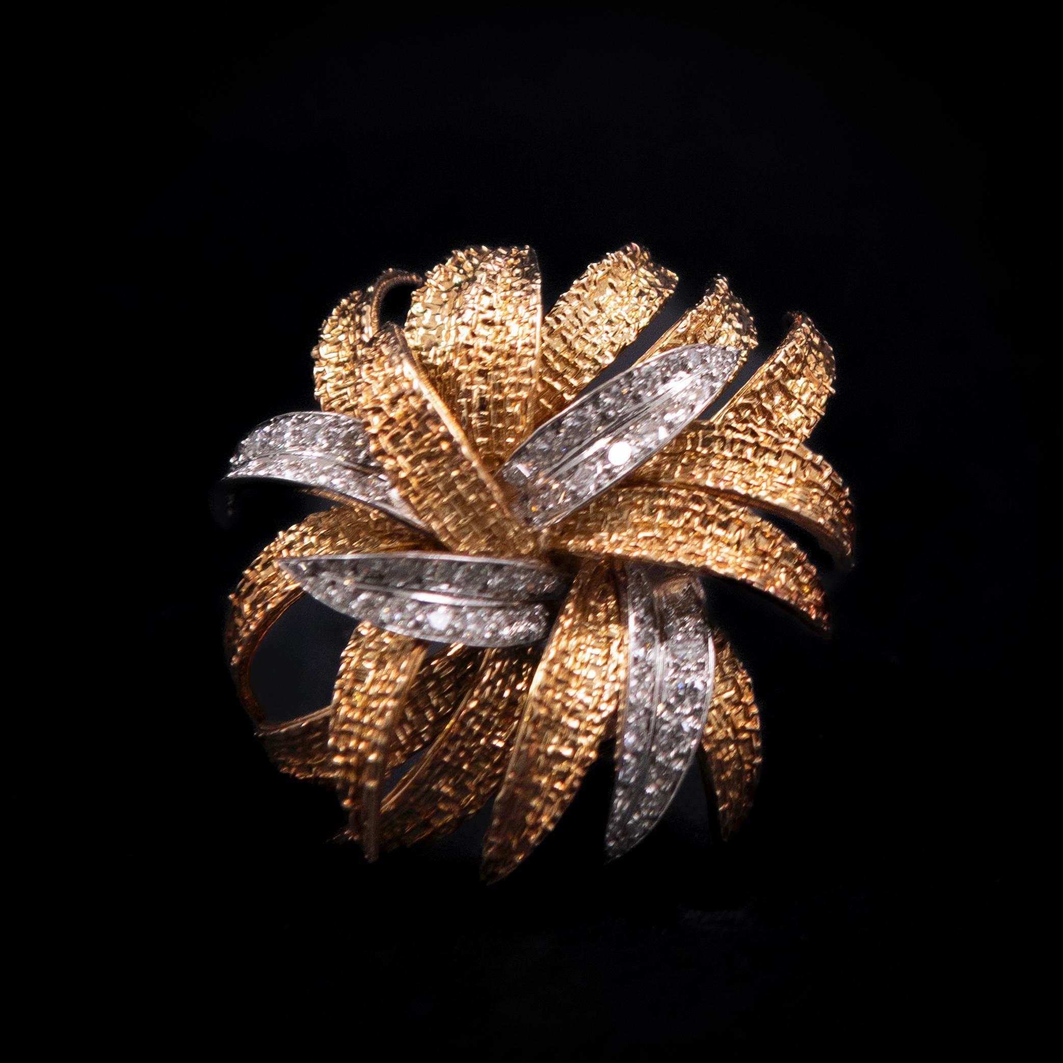 Van Cleef & Arpels Pery & Fils VCA Boucles d'oreilles diamants Broche parure florale Or 1960s Bon état - En vente à Lisbon, PT