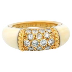 Van Cleef & Arpels Philippine 18K Yellow Gold and ivory Ring