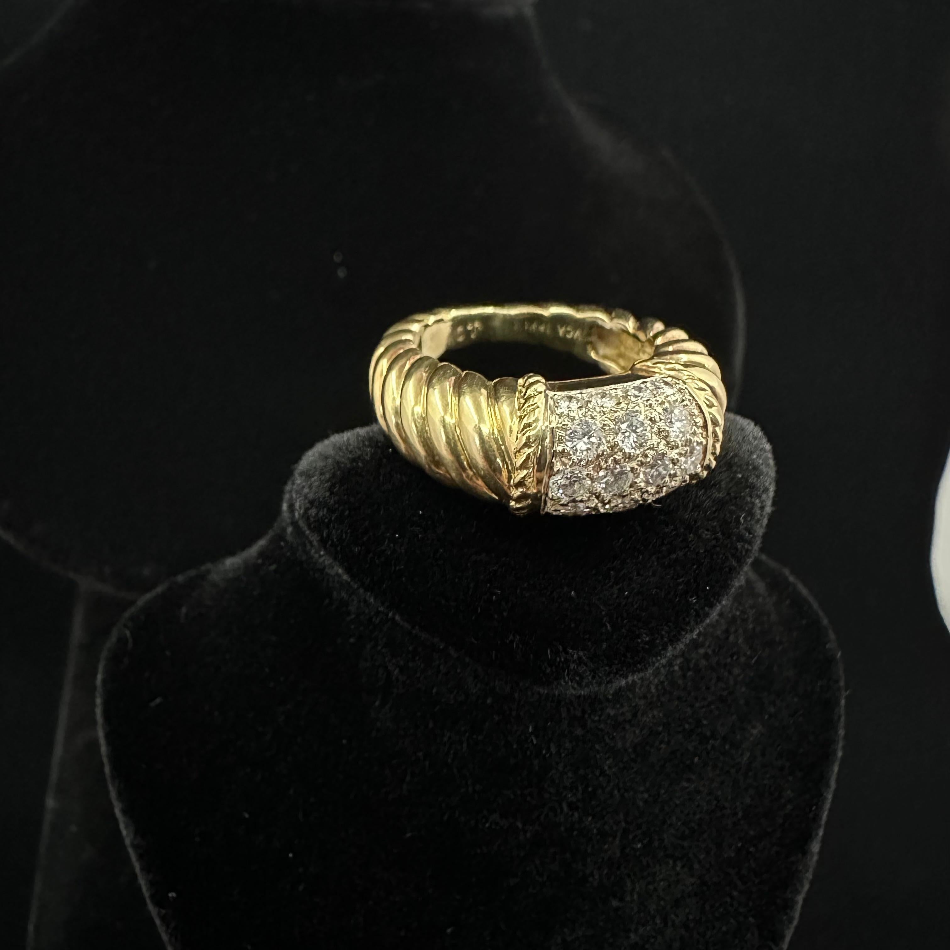 Van Cleef & Arpels Philippine Diamond ring  In Good Condition For Sale In Beverly Hills, CA