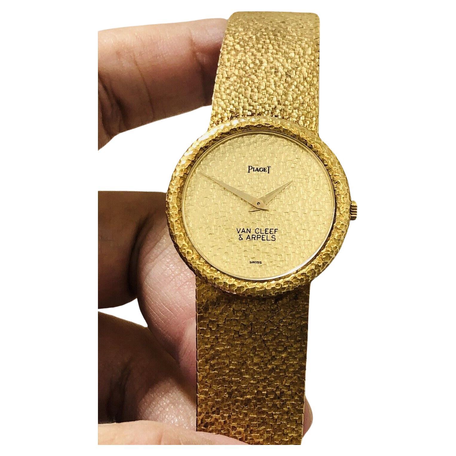 VAN CLEEF & ARPELS PIAGET 18k Yellow Gold Watch Circa 1970s Men's Size For Sale