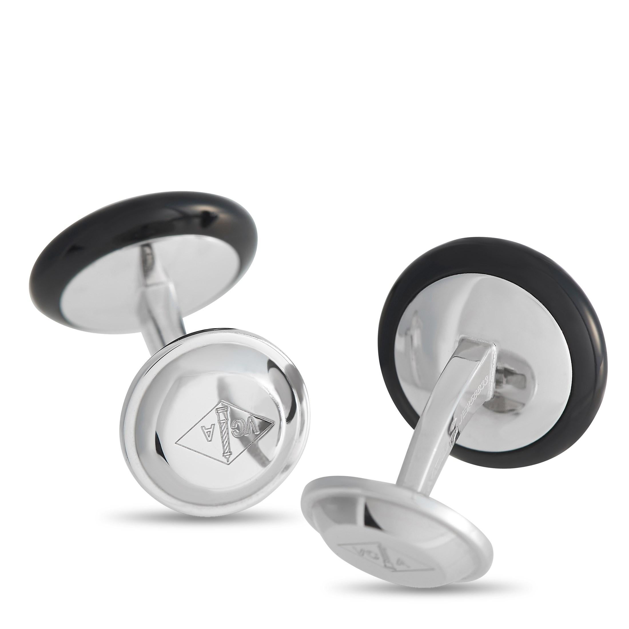 Wear this pair of Van Cleef & Arpels cufflinks from the Pierre Arpels Pastilles collection and look more put together while they hold your shirt cuffs together. Designed to exude a timeless sense of elegance, these white gold cufflinks bear two
