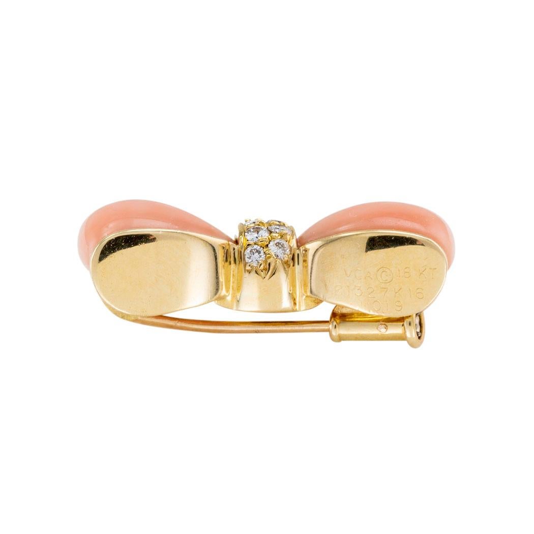 Round Cut Van Cleef & Arpels Pink Coral Diamond Yellow Gold Bow Brooch