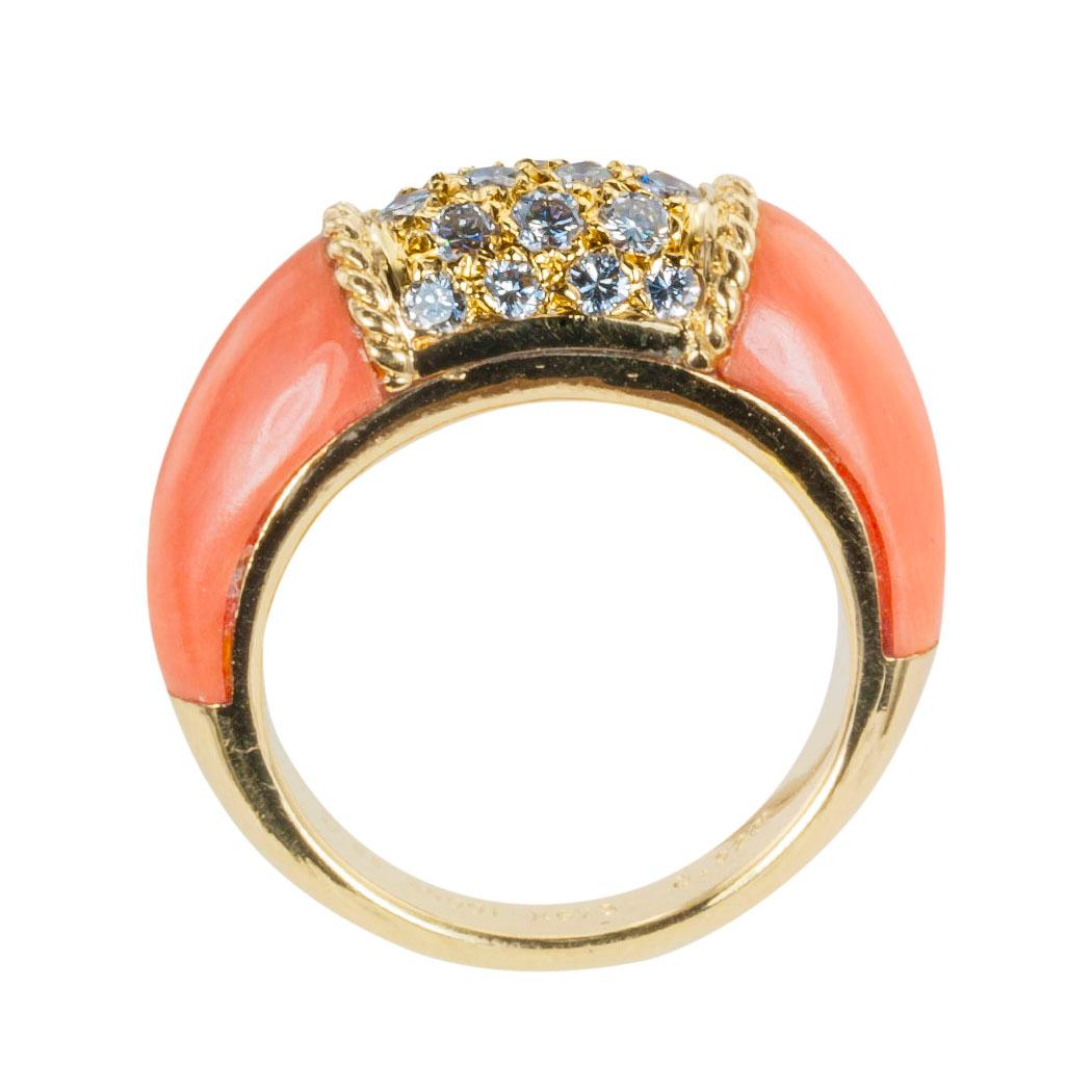 Round Cut Van Cleef & Arpels Pink Coral Diamond Yellow Gold Ring