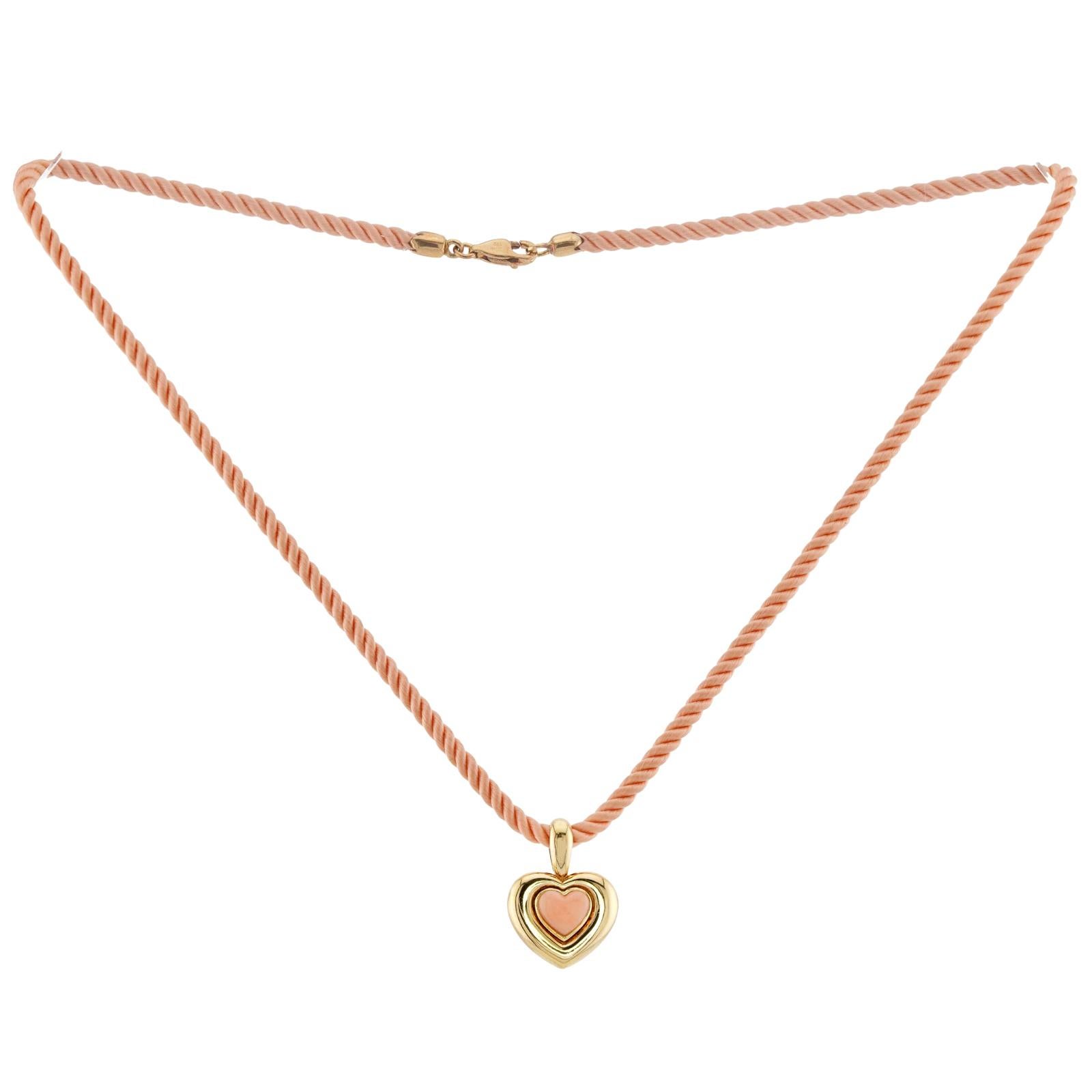 Cabochon VAN CLEEF & ARPELS Pink Coral Yellow Gold Silk Cord Pendant Necklace For Sale