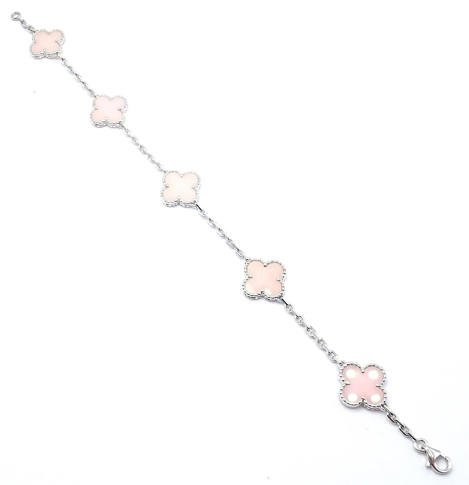 Van Cleef & Arpels Opale rose Vintage Alhambra Five Motif Bracelet en or blanc en vente 1
