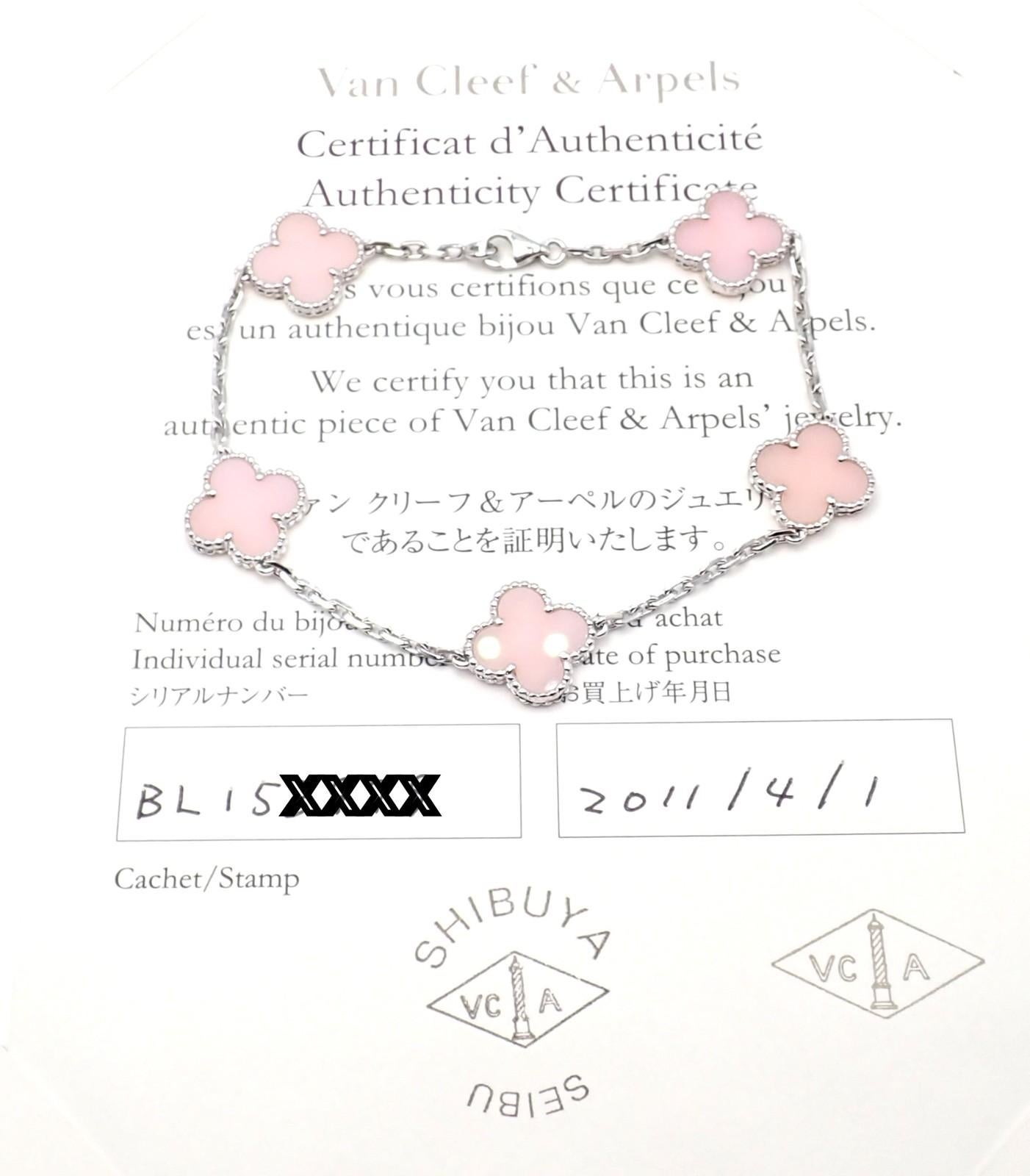 Van Cleef & Arpels Opale rose Vintage Alhambra Five Motif Bracelet en or blanc en vente 3