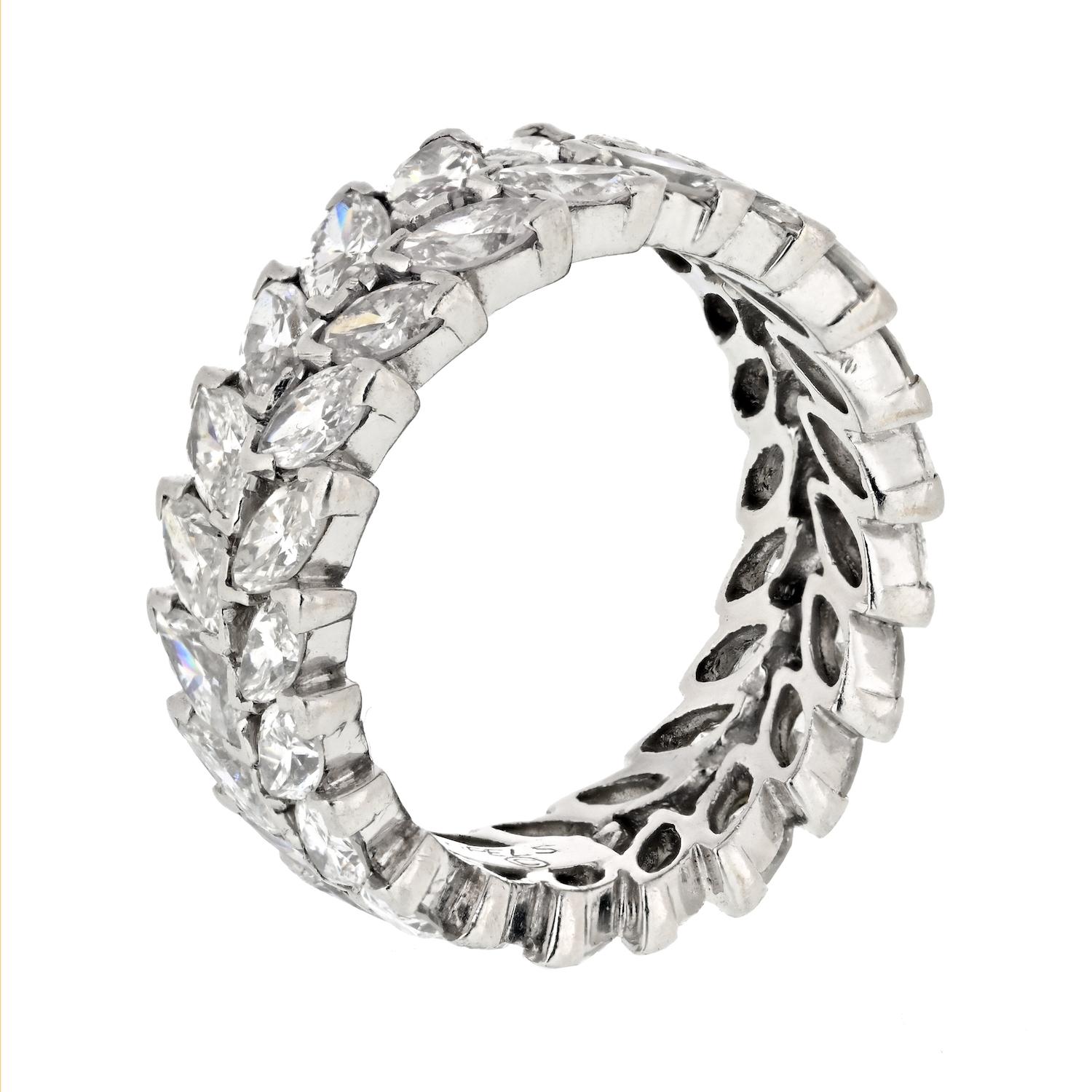 Modern Van Cleef & Arpels Platinum 6.00cttw Double Row Marquise Cut Diamond Band For Sale