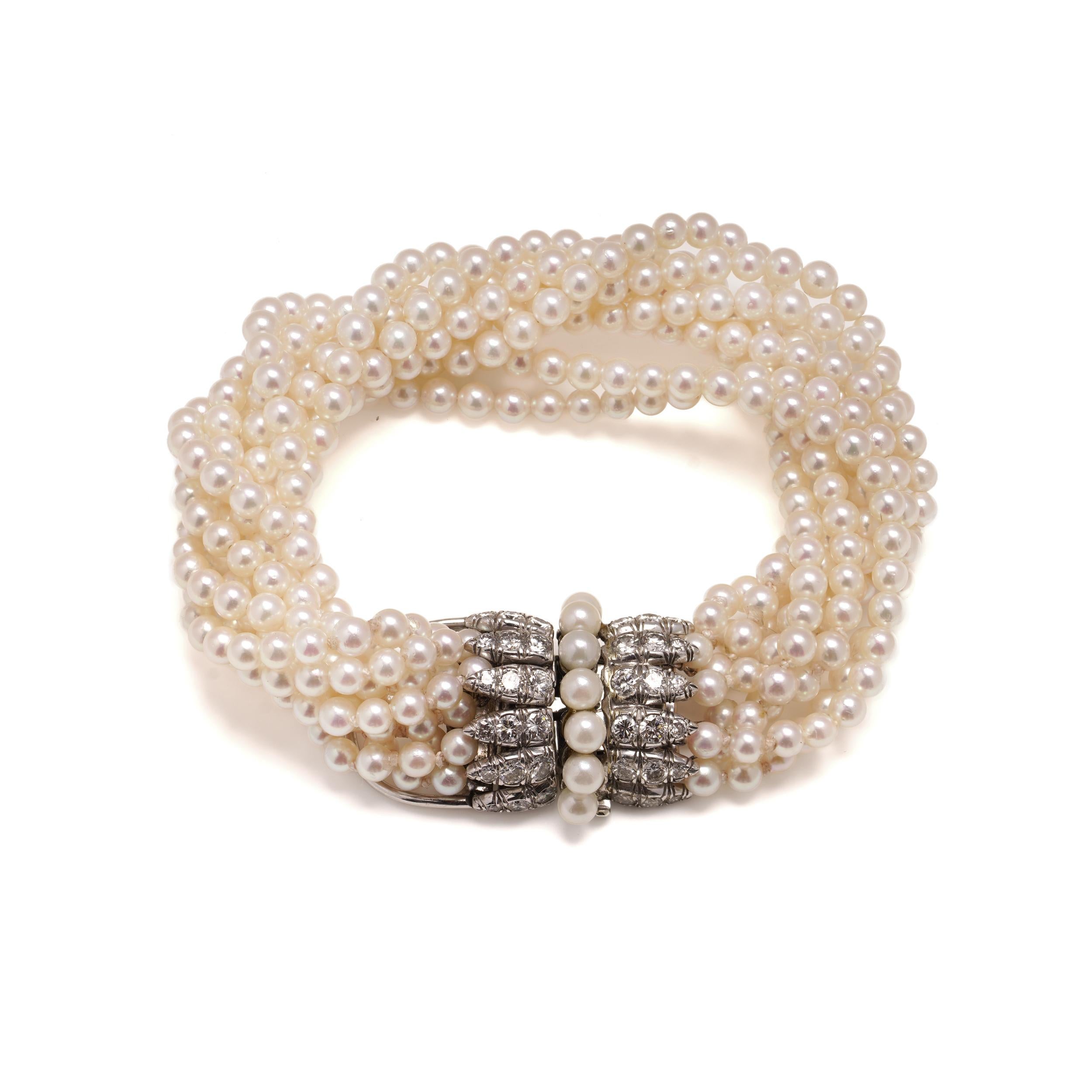 Women's or Men's Van Cleef & Arpels Platinum and Diamond Bow Clasp Pearl Bracelet For Sale