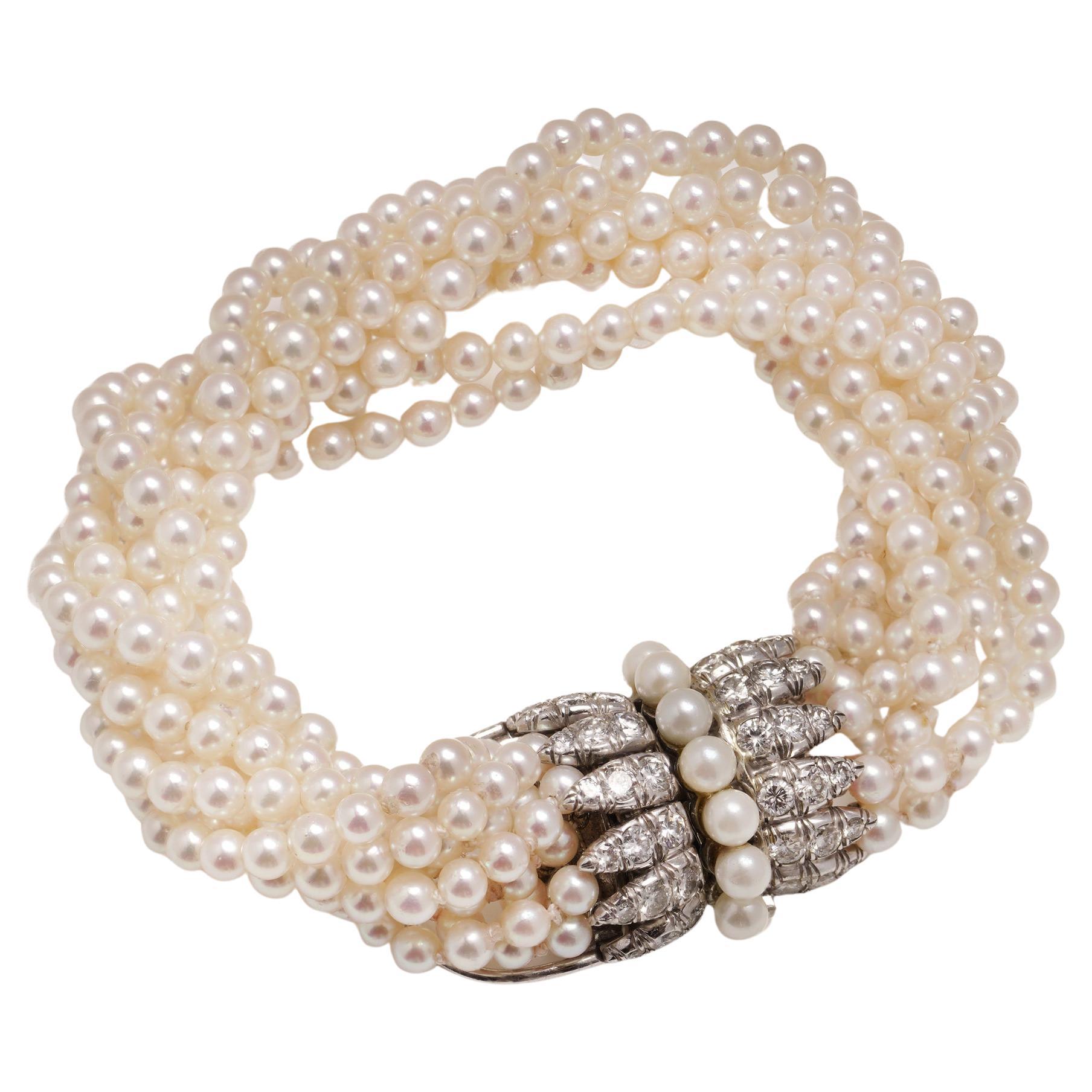 Van Cleef & Arpels Platinum and Diamond Bow Clasp Pearl Bracelet For Sale
