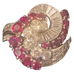 Van Cleef & Arpels Platinum, Diamond and Ruby Cocktail Ring circa 1940 with Box