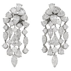 Pendientes Chandaliere Van Cleef & Arpels Racimo de Diamantes en Platino