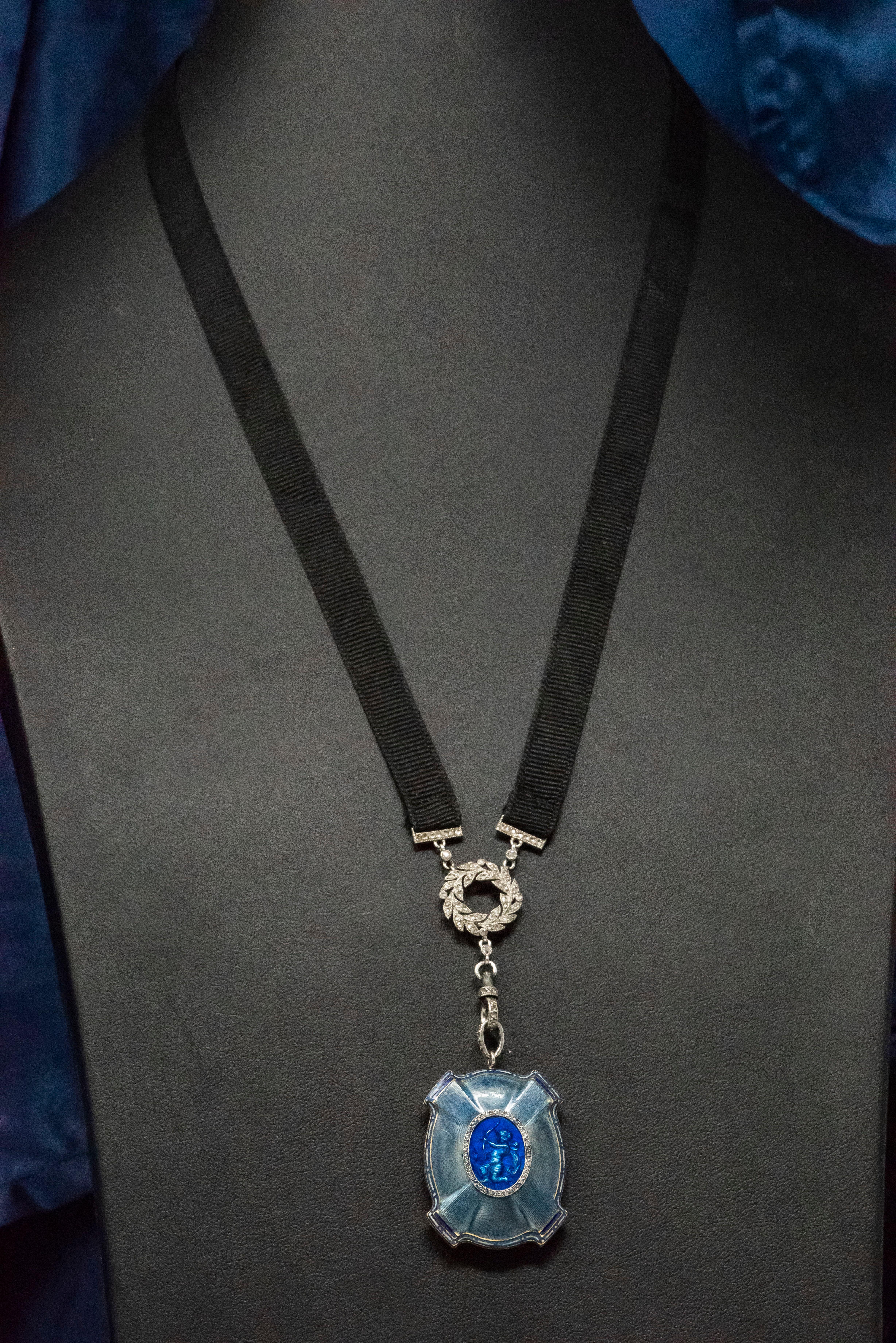 Women's Van Cleef & Arpels Platinum Diamond Enamel Cameo Necklace Pendant Watch, 1910  For Sale