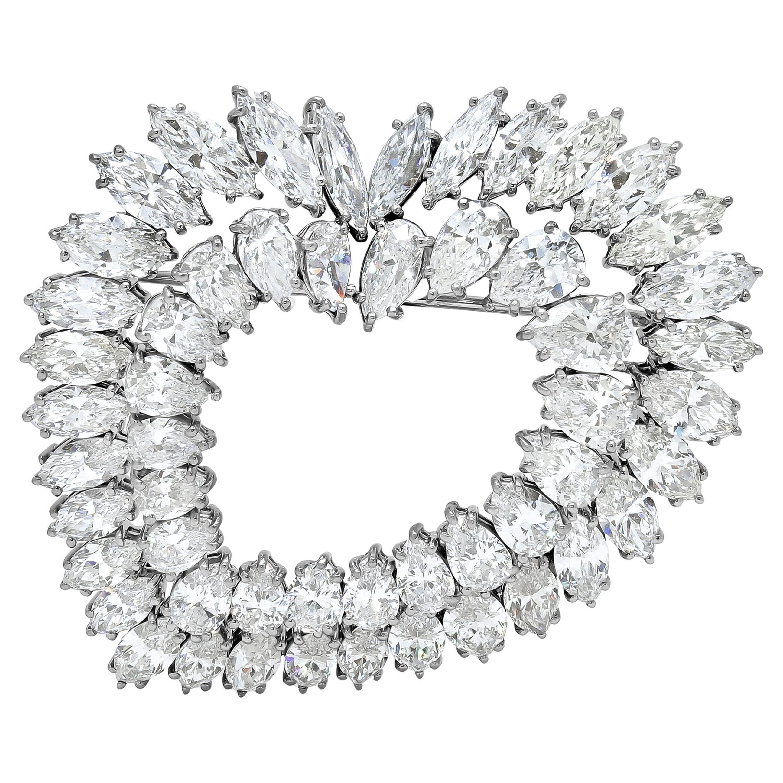 Van Cleef & Arpels Platinum Diamond Heart Brooch, 23.50 Carats For Sale