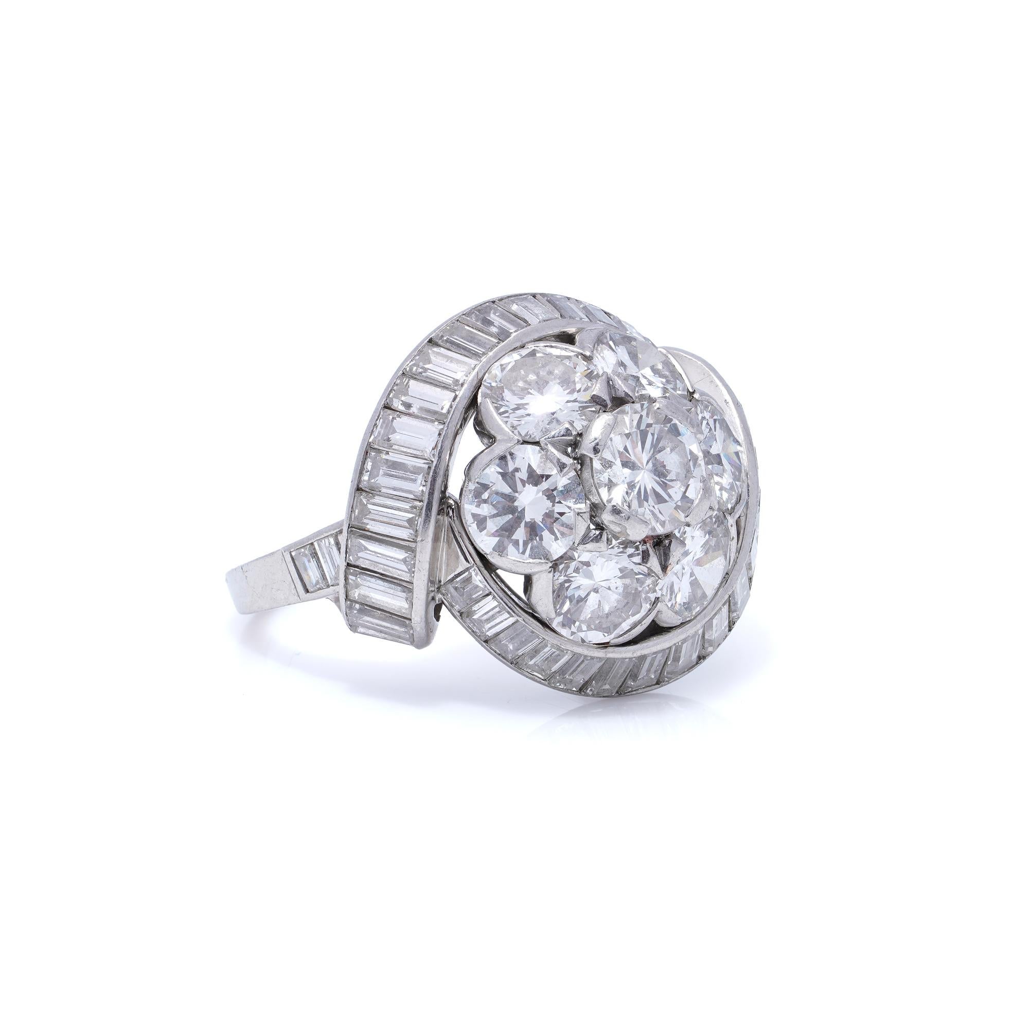 Anello in platino Van Cleef & Arpels con 4,2 carati di diamanti. In condizioni ottime in vendita a Braintree, GB