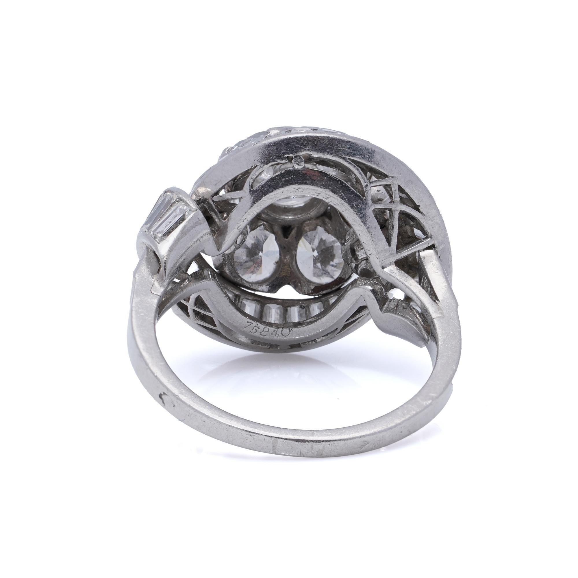 Anello in platino Van Cleef & Arpels con 4,2 carati di diamanti. in vendita 1