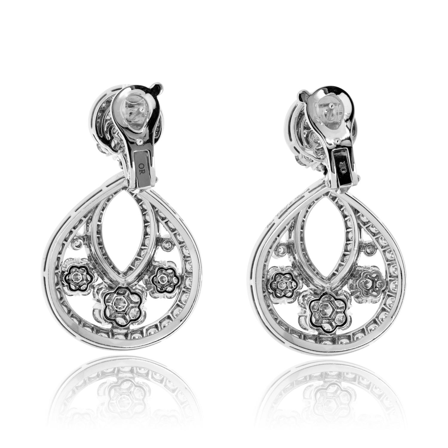Van Cleef & Arpels Boucles d'oreilles flocon de neige en platine et diamants petit modèle en vente 1