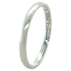 Van Cleef & Arpels Platinum Tendrement Wedding Band 2.44g