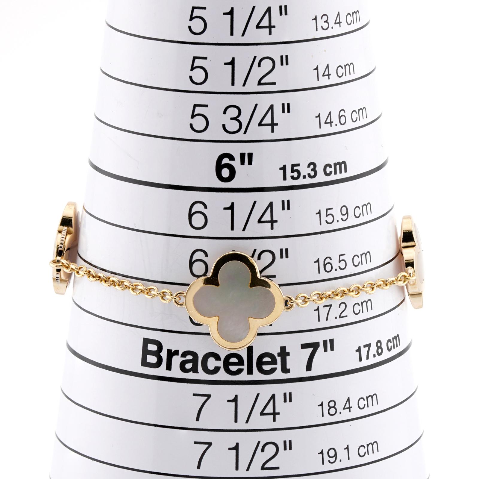 VAN CLEEF & ARPELS Bracelet Pure Alhambra à 4 motifs en nacre YG. ACO en vente 5