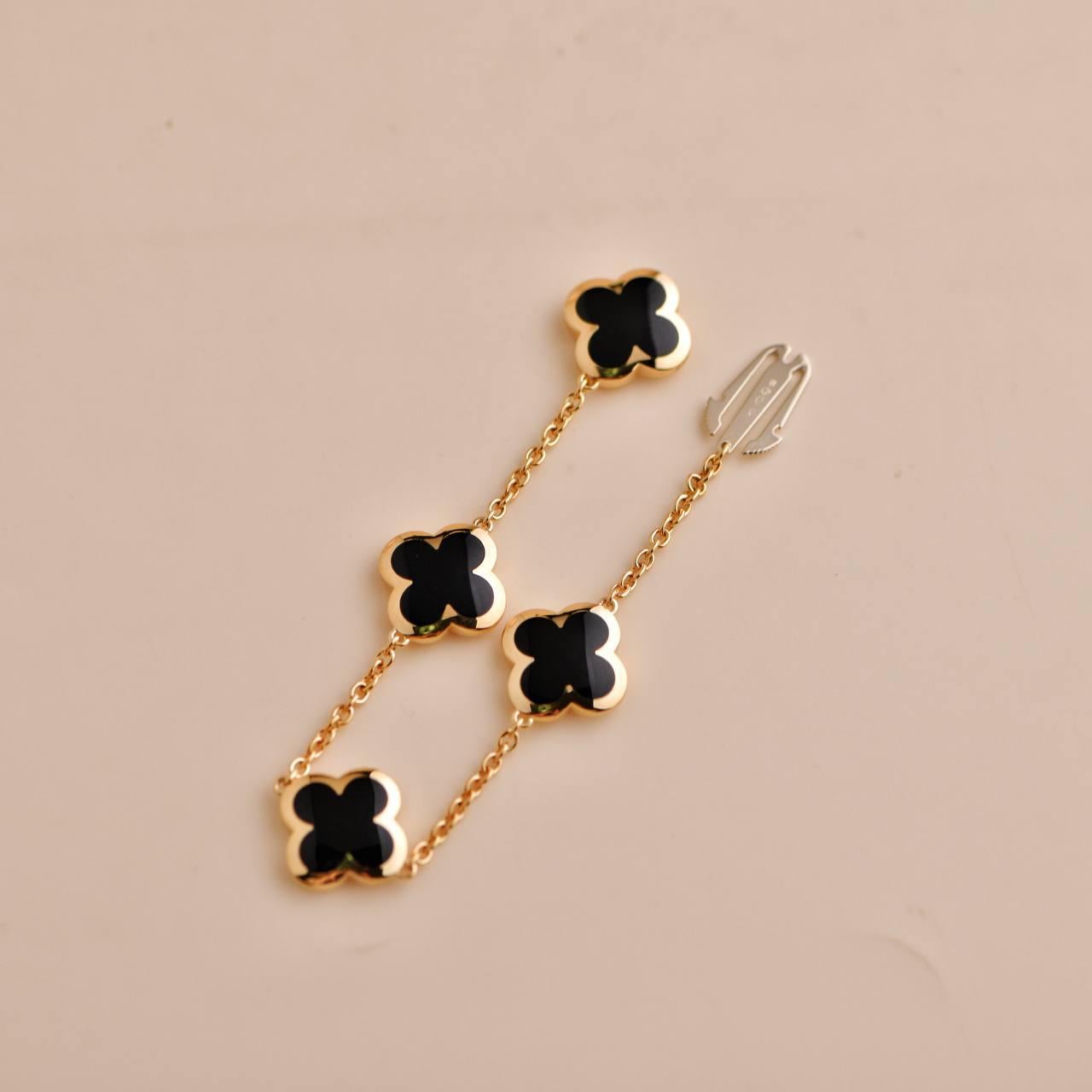 Van Cleef & Arpels Pure Alhambra Black Onyx 18K Yellow Gold Bracelet In Excellent Condition In Banbury, GB