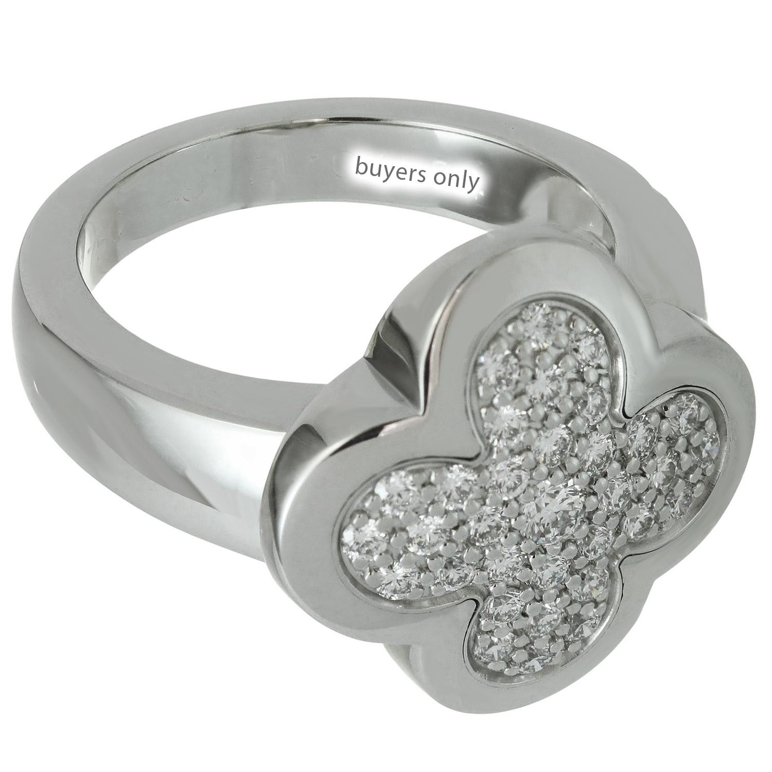 Van Cleef & Arpels Pure Alhambra Bague en or blanc et diamants en vente 2