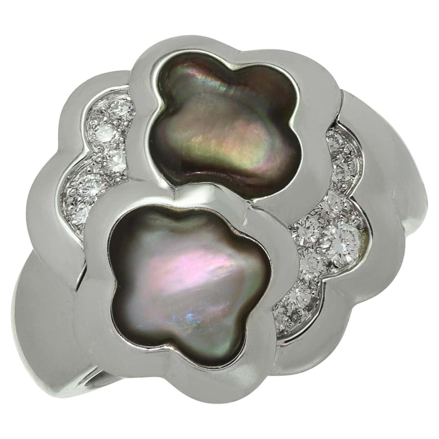 VAN CLEEF and ARPELS Pure Alhambra Grey Mother-of-Pearl Ring For Sale ...