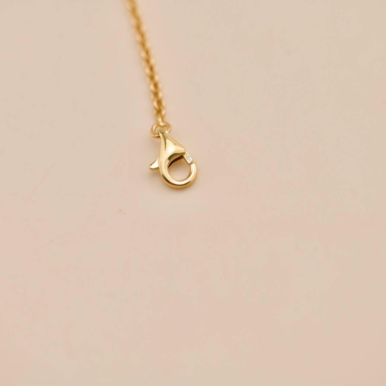 Van Cleef & Arpels Collar Colgante Puro Alhambra Madreperla Oro Amarillo 18K en venta 2