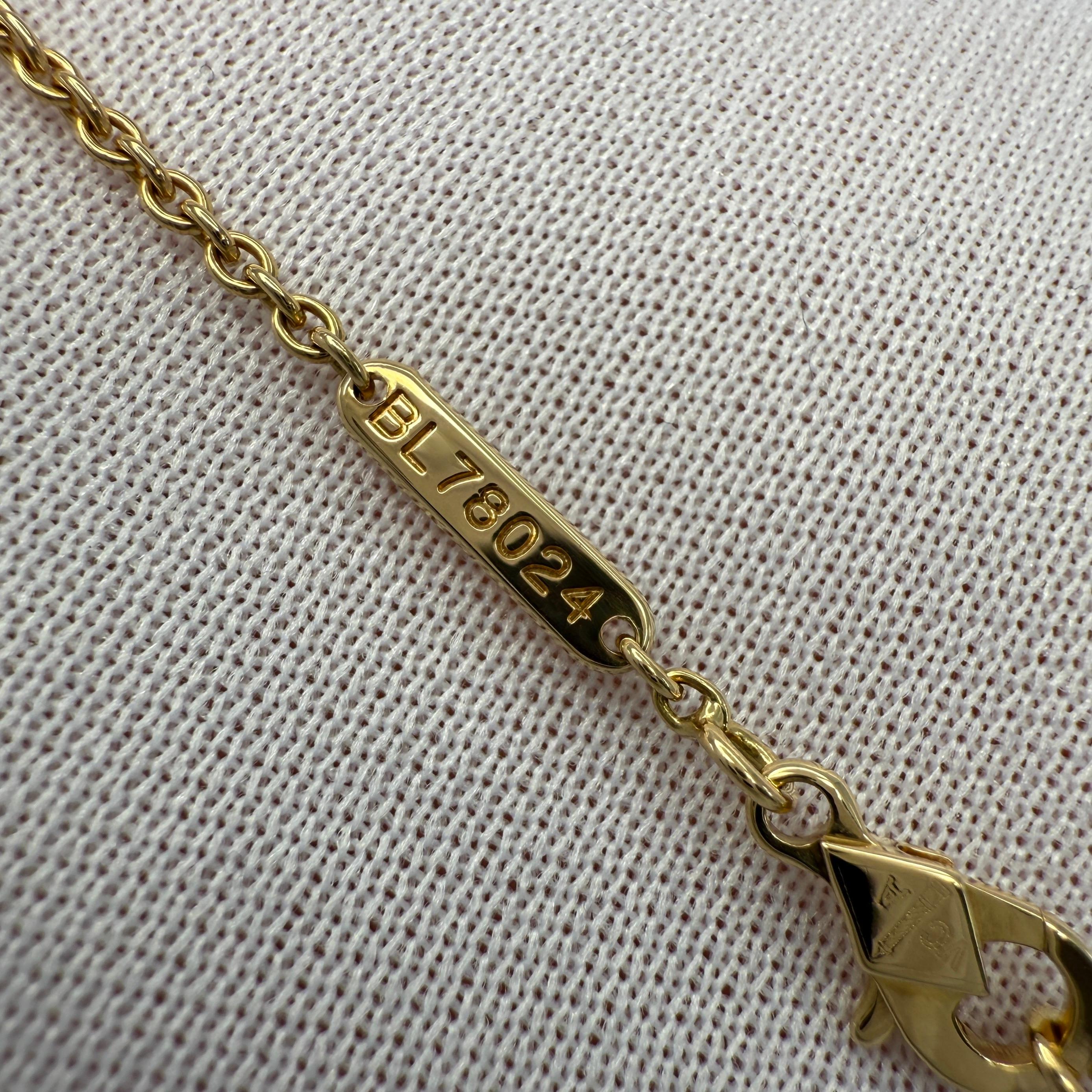 Van Cleef & Arpels Collier en or jaune 18 carats, fleur de nacre Alhambra pure Excellent état - En vente à Birmingham, GB