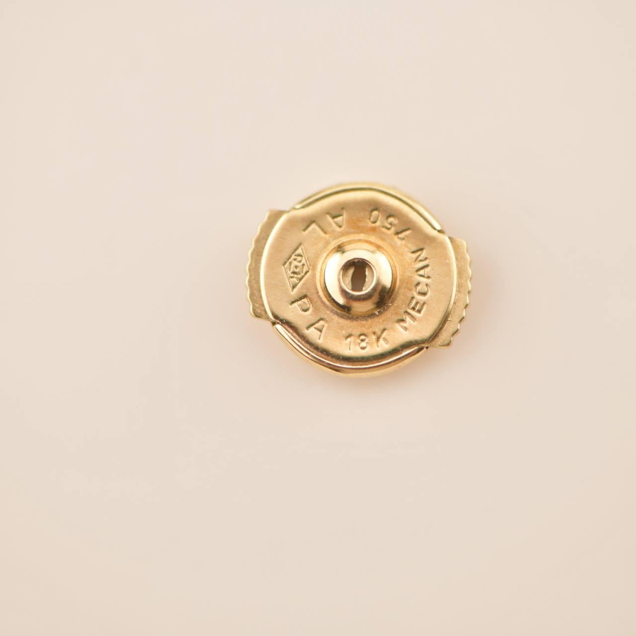 Van Cleef & Arpels Pure Alhambra Onyx Yellow Gold Stud Earrings For Sale 1