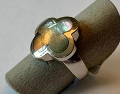Van Cleef & Arpels Pure Alhambra Ring 18 Karat White Gold, Mother of Pearl