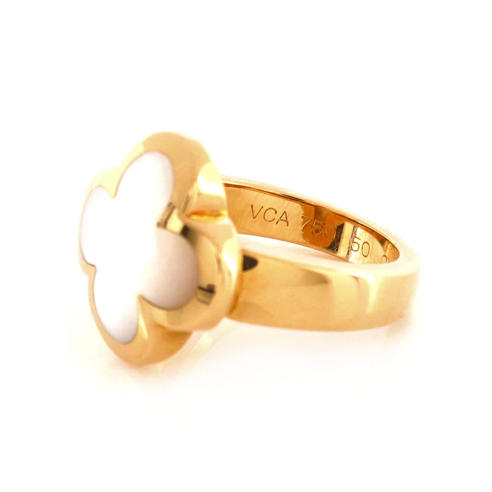 Van Cleef & Arpels Pure Alhambra Ring 18k Yellow Gold and Mother of Pear In Good Condition In New York, NY
