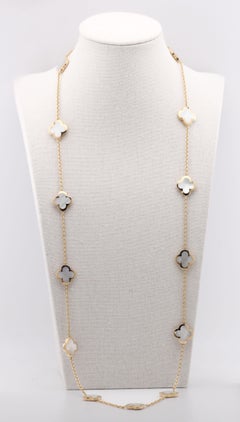 Van Cleef & Arpels Collier Motif Alhambra blanc MOP en or jaune 18 carats 14 BP