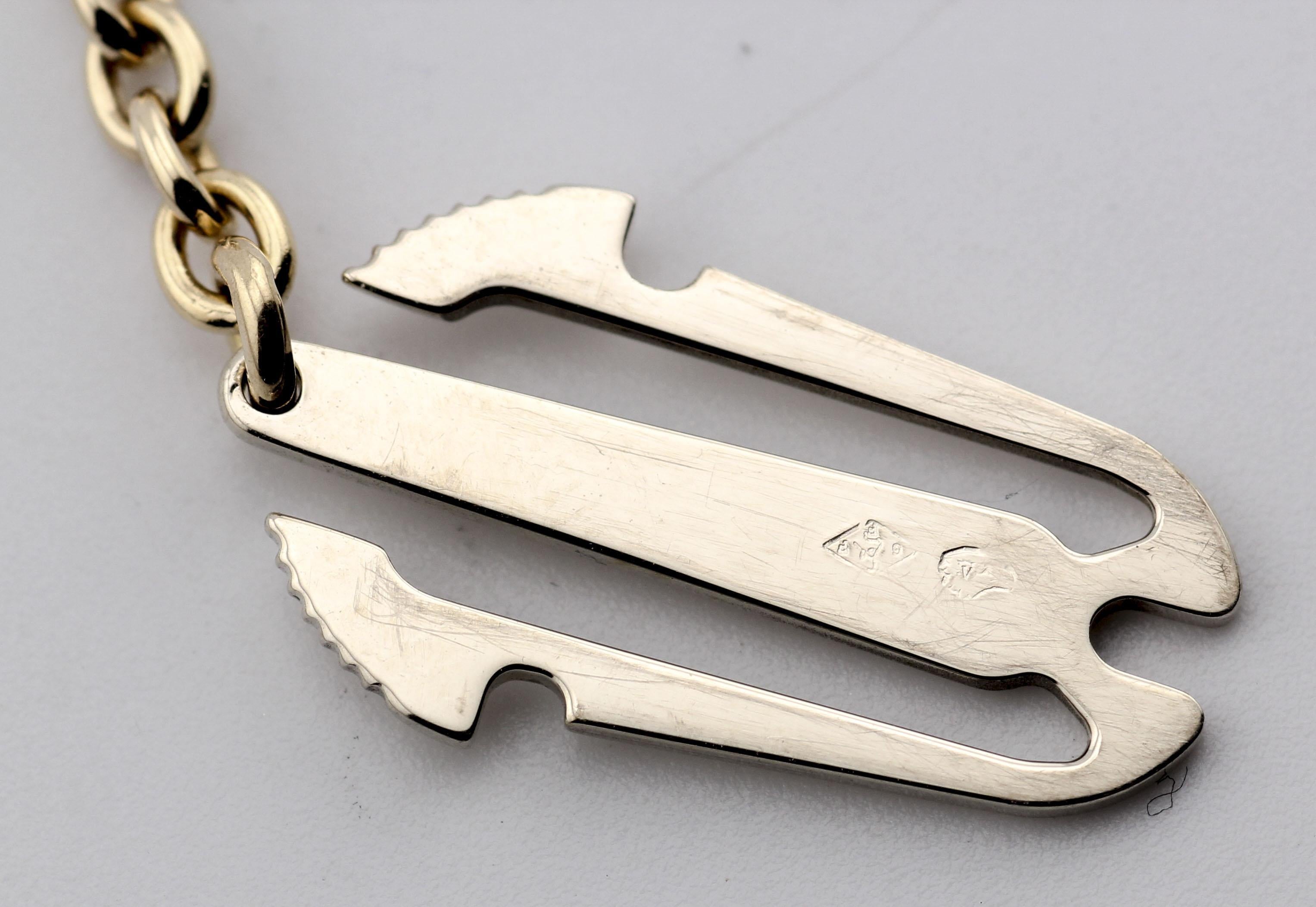 Van Cleef & Arpels Collier Motif Alhambra blanc MOP en or jaune 18 carats 14 BP en vente 3