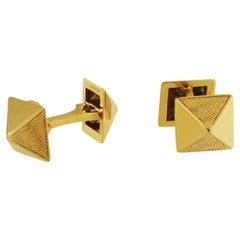Van Cleef & Arpels RARE 18 Karat Yellow Gold Pyramid Design Cufflinks