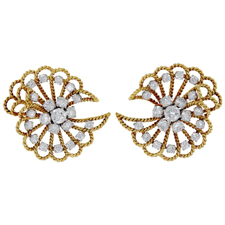 Van Cleef and Arpels Retro Diamond Ear Clips For Sale at 1stdibs