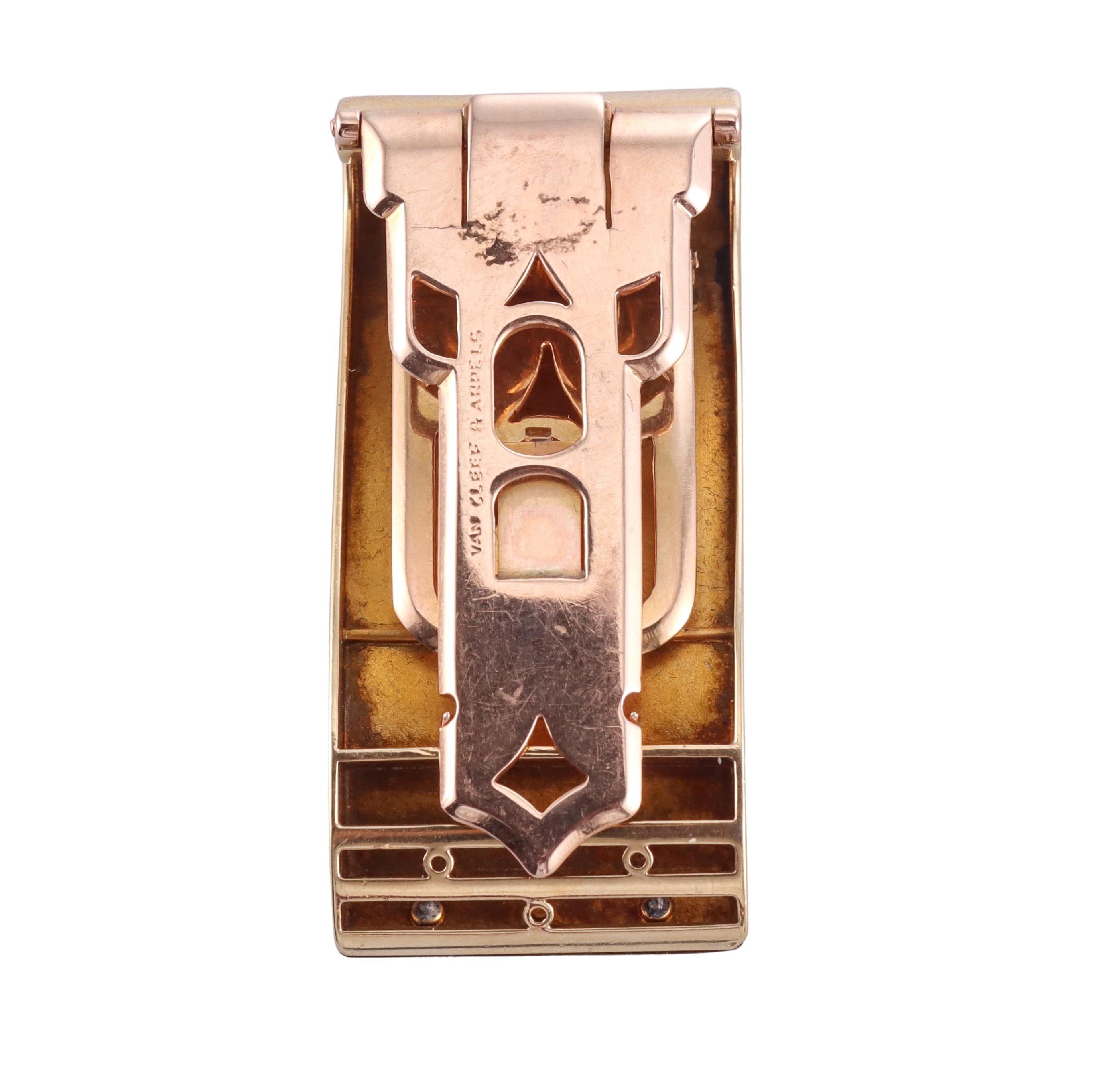 Women's or Men's Van Cleef & Arpels Retro Gold Clip For Sale
