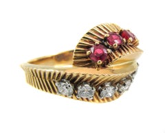 Van Cleef & Arpels Retro Ruby Diamond Gold Ring