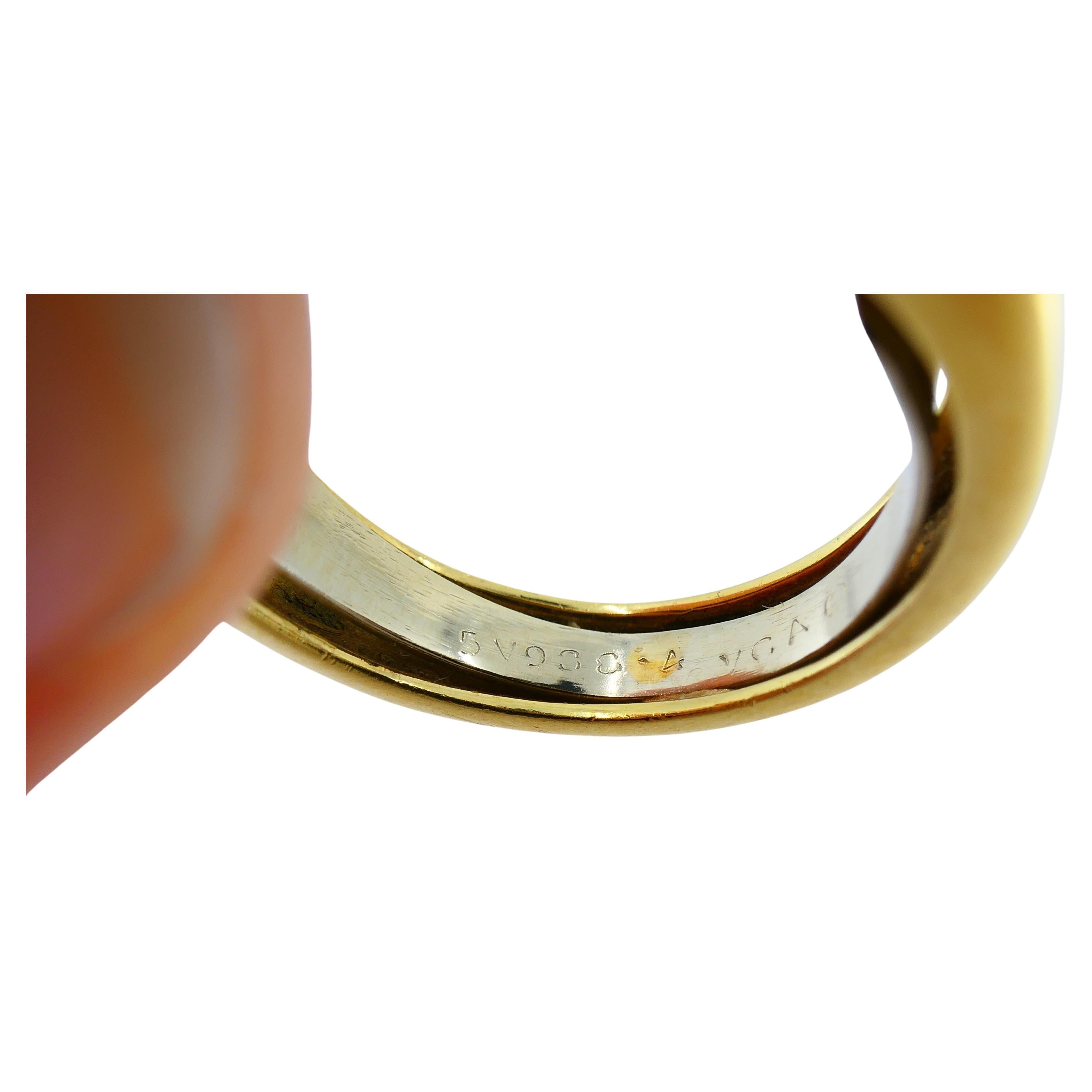 Van Cleef & Arpels Bague corail diamant or 18 carats en vente 5