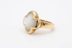 Van Cleef & Arpels Ring Pure Alhambra Shell 18ct Yellow Gold