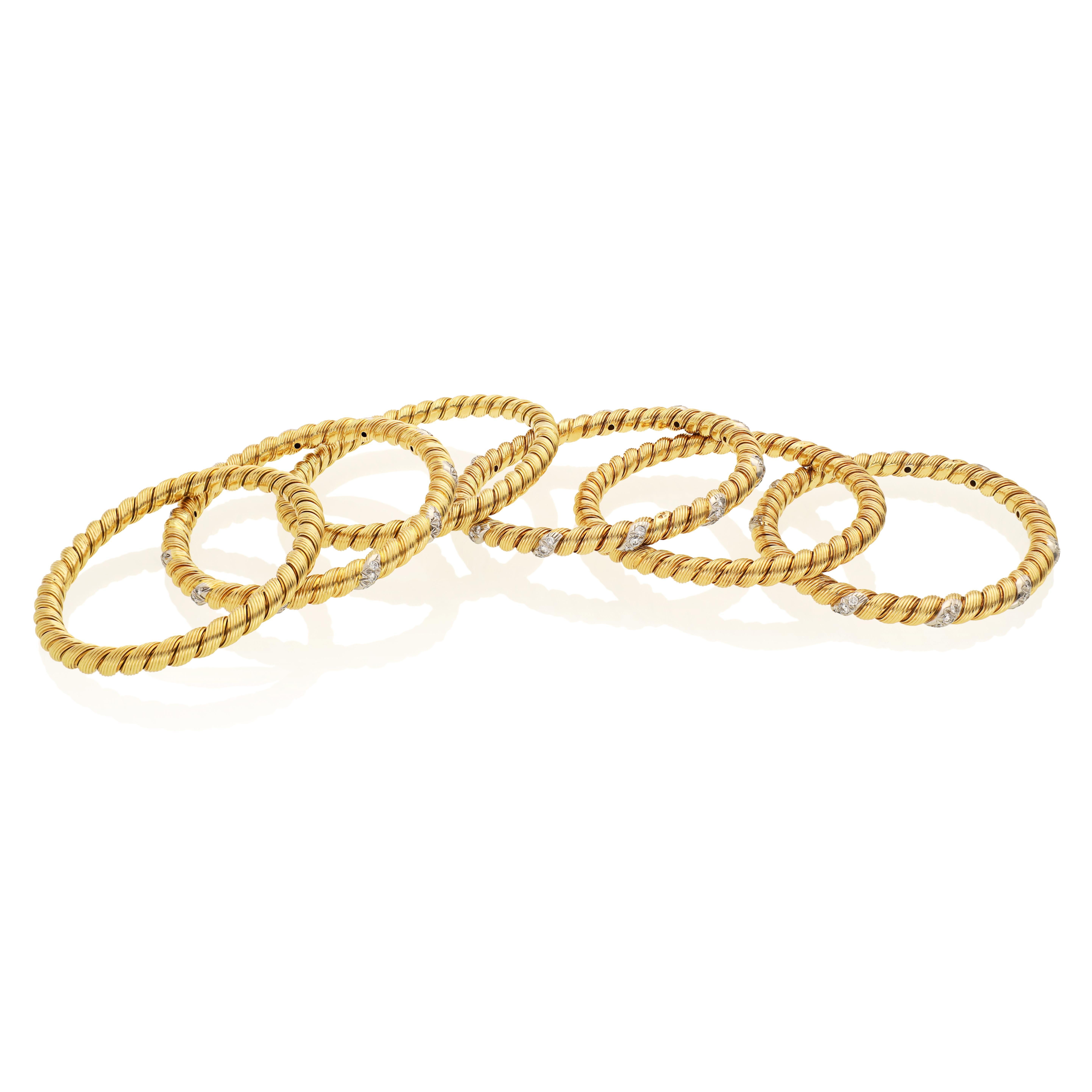 VAN CLEEF & ARPELS Rope Twist Bangles In Excellent Condition For Sale In New York, NY