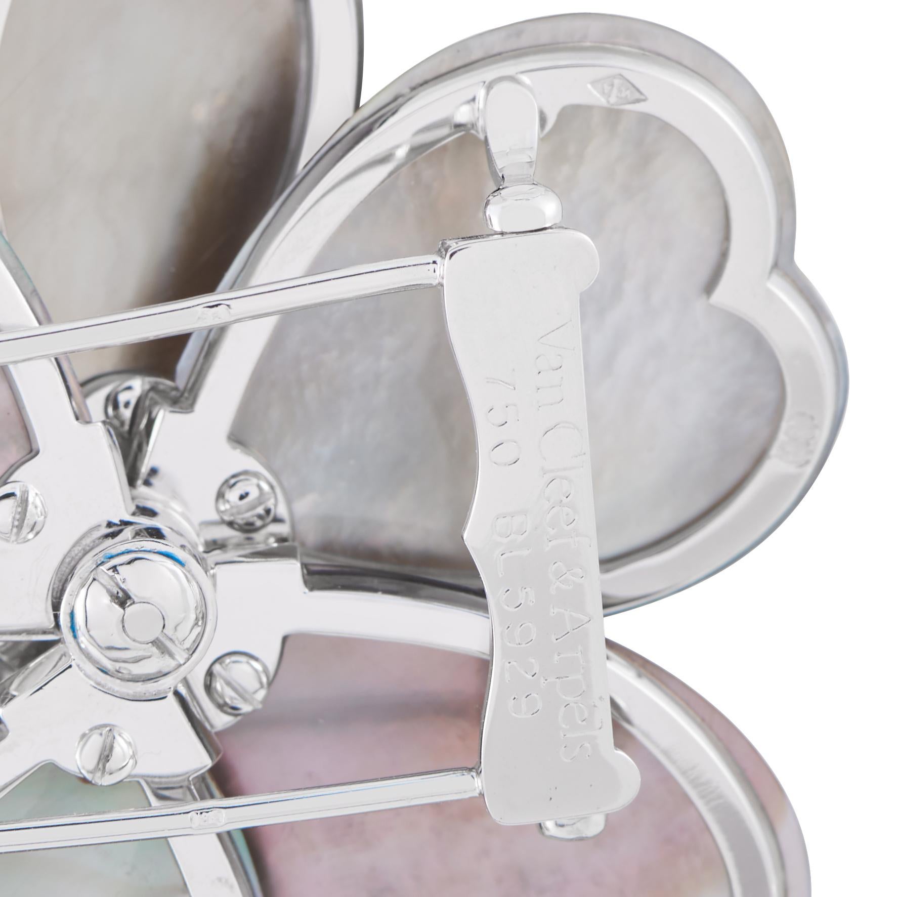 Round Cut Van Cleef & Arpels Rose de Noel 18K Gold 1.54ct Diamond Mother of Pearl Brooch For Sale