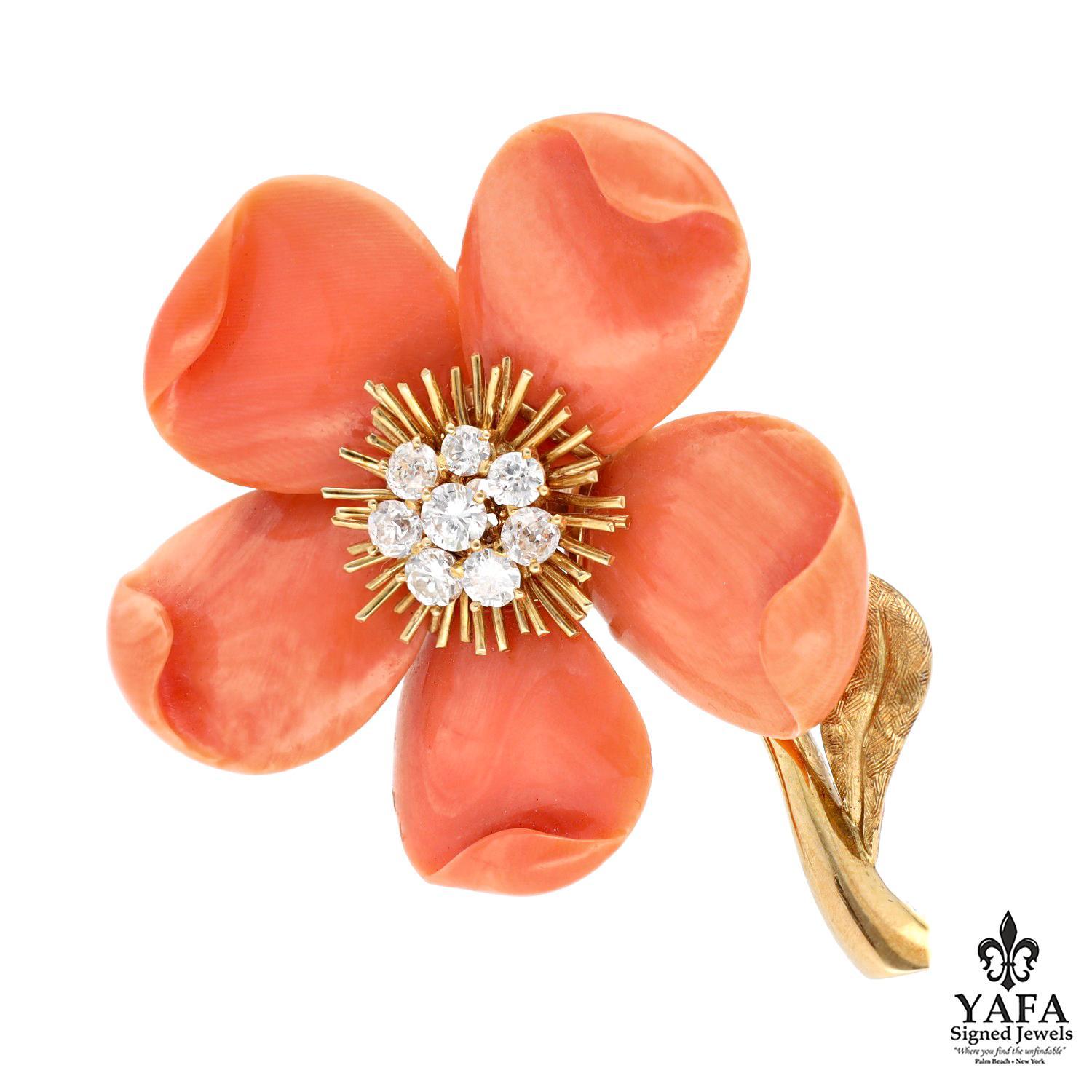 VAN CLEEF & ARPELS Rose De Noel Brooch In Excellent Condition For Sale In New York, NY