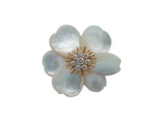 Van Cleef & Arpels 'Rose de Noel' Clip, Perlmutt Diamant Gold Brosche