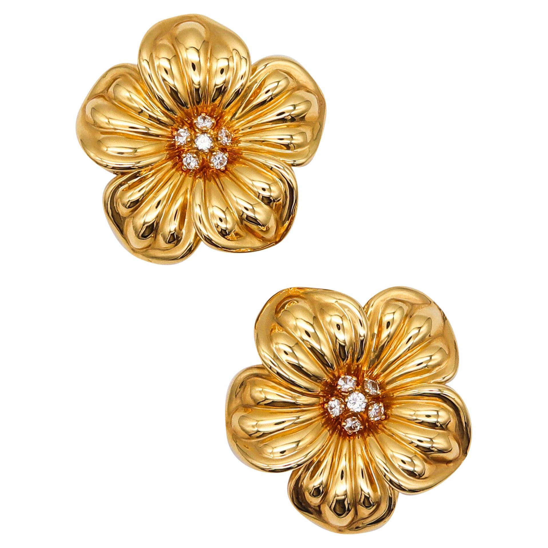 Van Cleef & Arpels Rose De Noel Convertible Necklace In 18Kt Gold And Diamonds For Sale